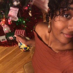 Meet your Posher, Leah